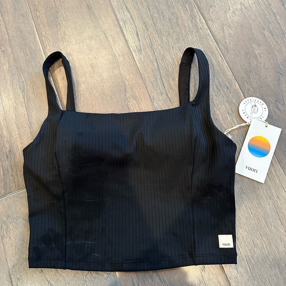 Vuori Black Inversion Rib Support Tank Size Small NWT - Picture 2 of 5